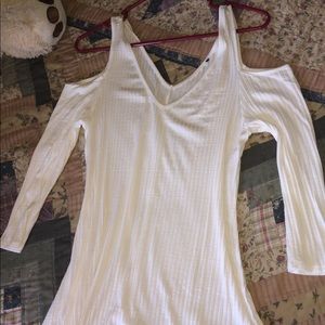 Cute white shirt  only worn once, like new!😊